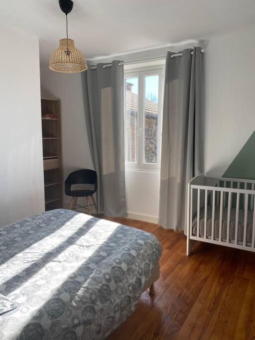 Gite De Tom Et Mag Classe 3 * Clevacances Villa Pontgibaud Exterior photo